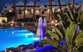 Beautiful House In Elviria, With 2 Bedrooms, 2 Swimming Pools, Sauna, Jacuzzi, Gym, Wifi